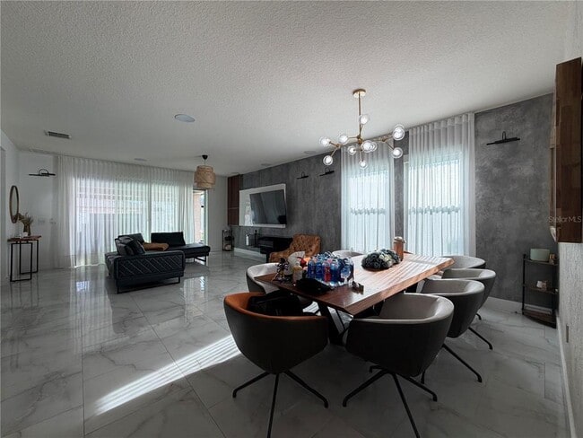 Photo - 2422 Riverbank Cv