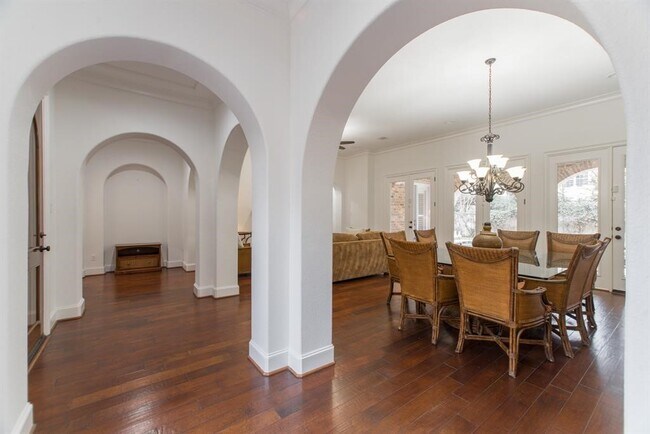Photo - 6 W Monteagle Cir