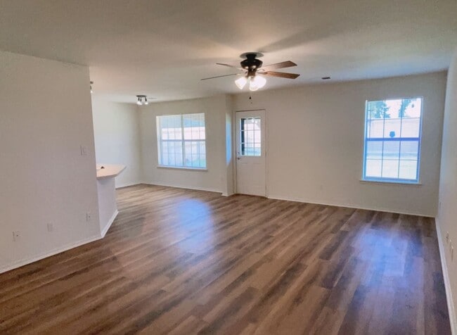Photo - Fenced yard/Storage building/Close to college/Paved street