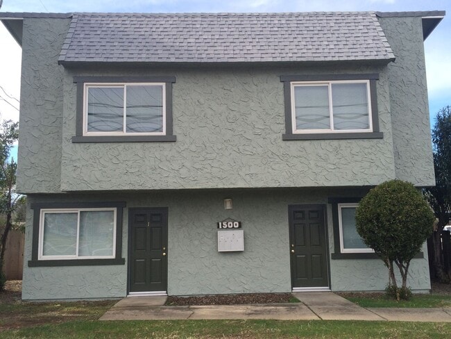 Building Photo - 1500 Lake Blvd Unit 1
