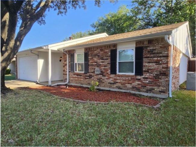 Photo - 533 Hightrail Dr House