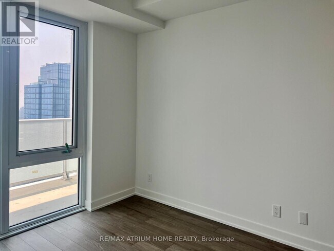 Photo - 88 Queen St E Unit 4705