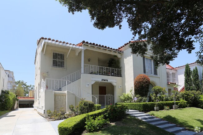 Photo - 141 N Clark Dr