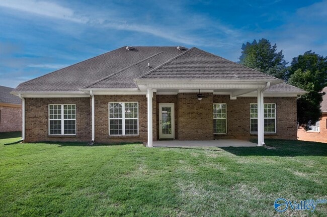 Photo - 108 Blackwood Dr NW