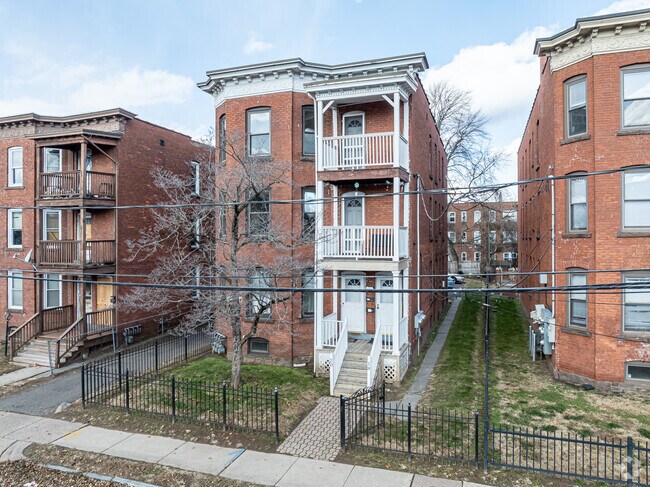 Photo - 18-24 York St