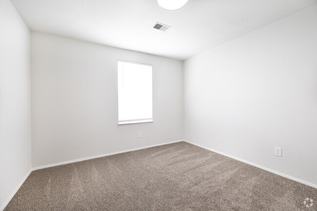 2BR, 1 BA - 840SF - Bedroom