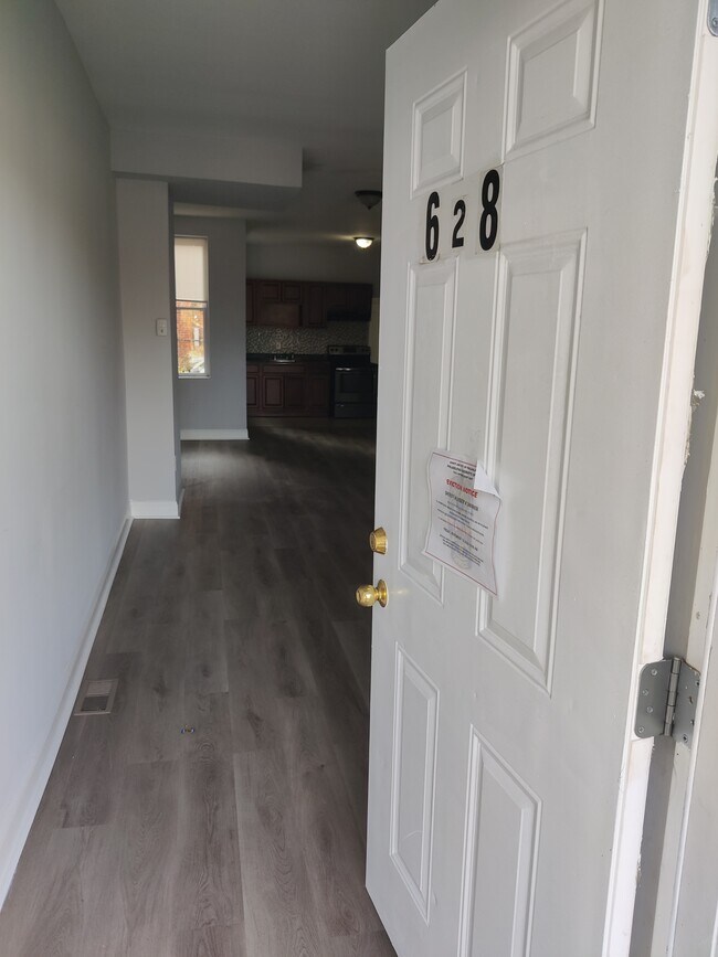 Photo - 628 N 55th St