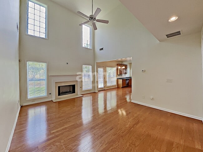 Photo - 383 Vine Mountain Way