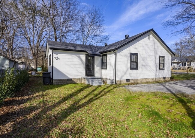 Photo - 709 East St