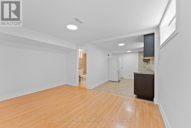Photo - 502 Westmount Ave