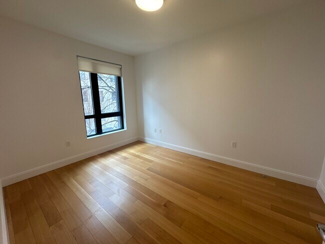 Photo - 100 Camden St