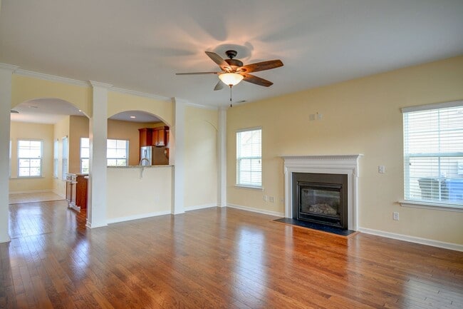Photo - Gorgeous 5 Bedroom Home in Neighborhoods of Holly Ridge