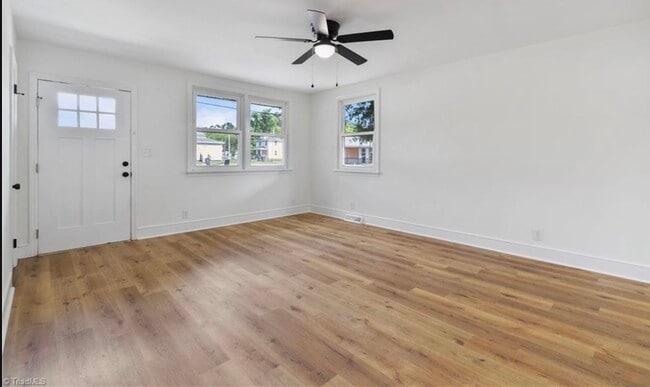 Photo - 312 Vance St