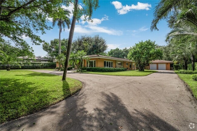 Building Photo - 7020 Almansa St Rental