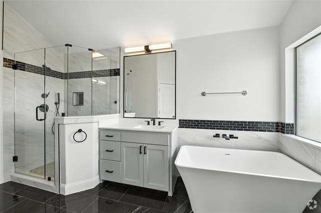 Building Photo - 6748 San Fernando Rental