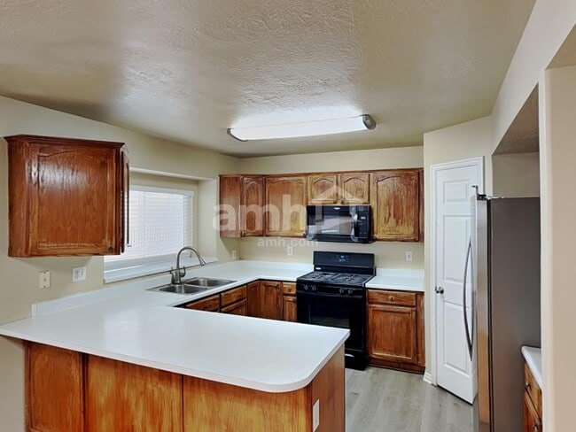 Photo - 3750 Suffolk Cir