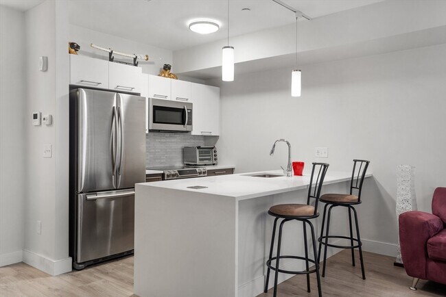 Photo - 70 S Bremen St Unit 207