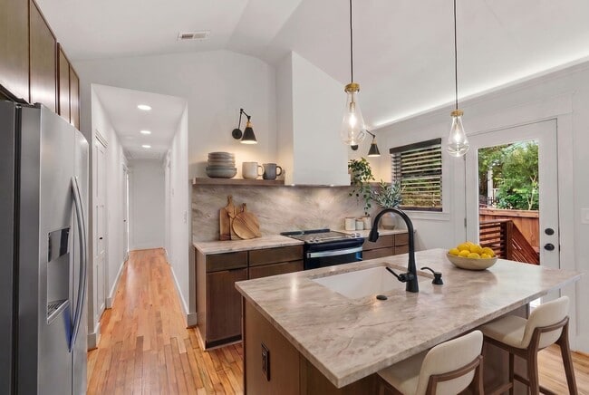 Photo - 206 Ashley Ave