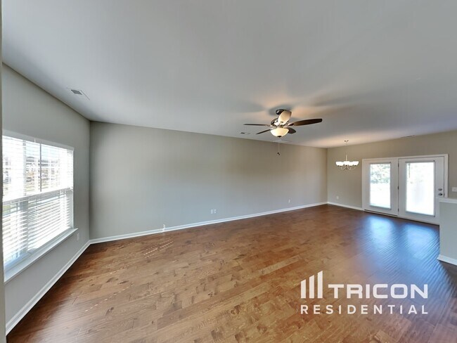 Photo - 316 Wyburn Pl