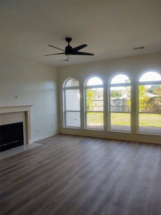 Photo - 204 Wood Hollow Dr