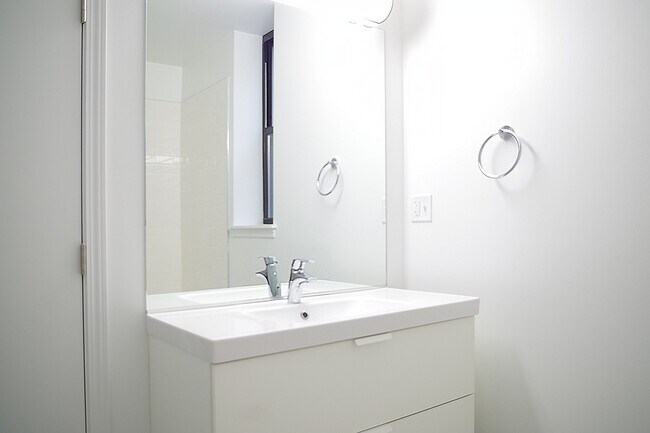 Photo - 5507-5509 S. Hyde Park Boulevard