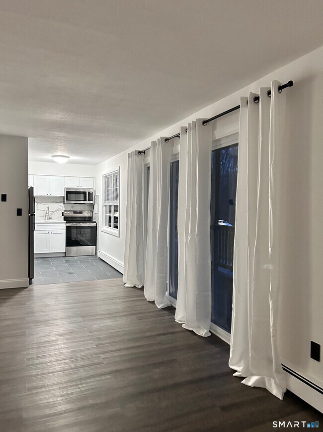 Photo - 1109 Waterbury Rd Unit APT 1A