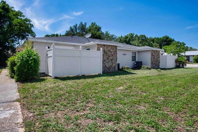 Photo - 3411 Green Briar Pkwy