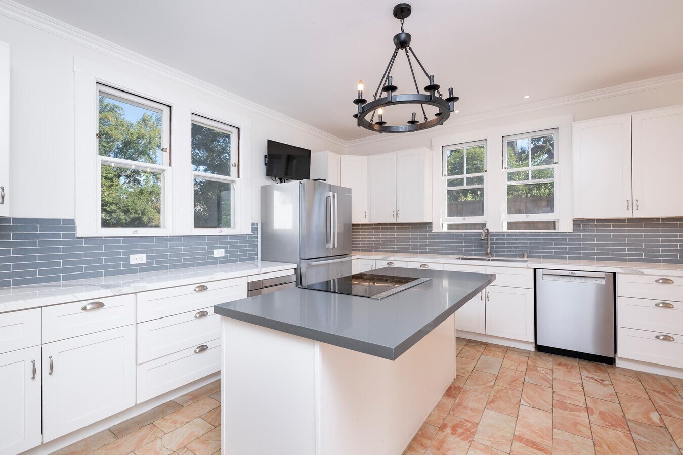 Photo - 850 Edgewood Rd