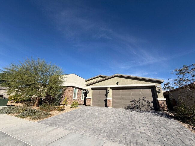 Building Photo - Stunning Build! Upgraded 3-Bed Home w/ 3-C...