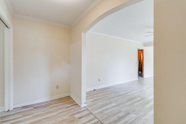 Photo - 2 Pickens Ct
