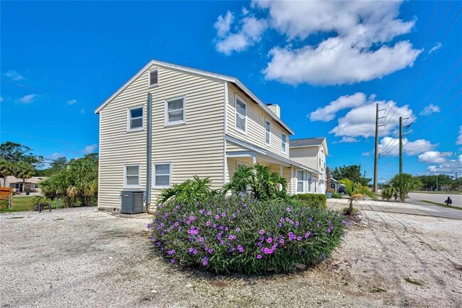 Photo - 4416 Englewood Rd