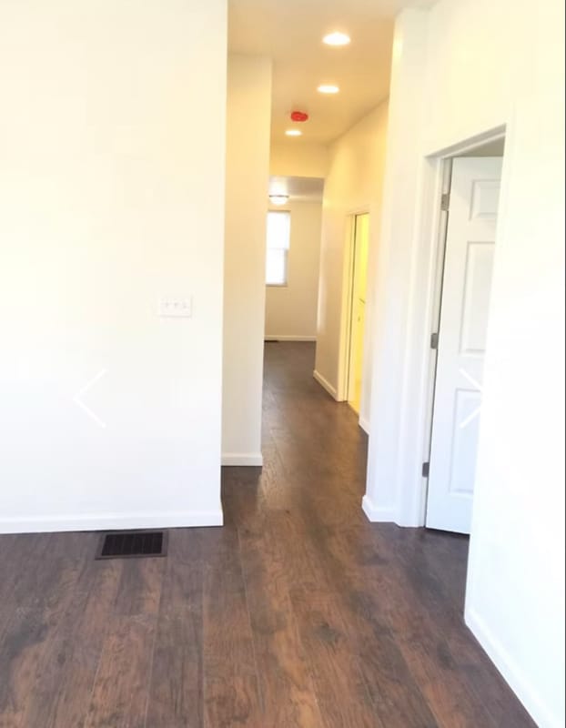 Photo - 102 N Gilfillan St