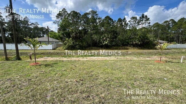 Photo - 850 Peyton Ave