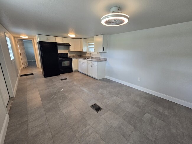 Photo - 4425 Bryan Ave