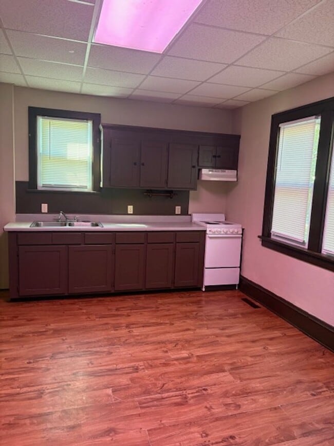 Building Photo - 1824 Unit 1824  1 Rental