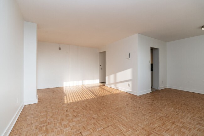 551 Eglinton Ave E Unit 603