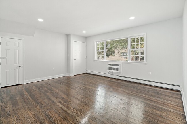 Riverview Manor Apartments