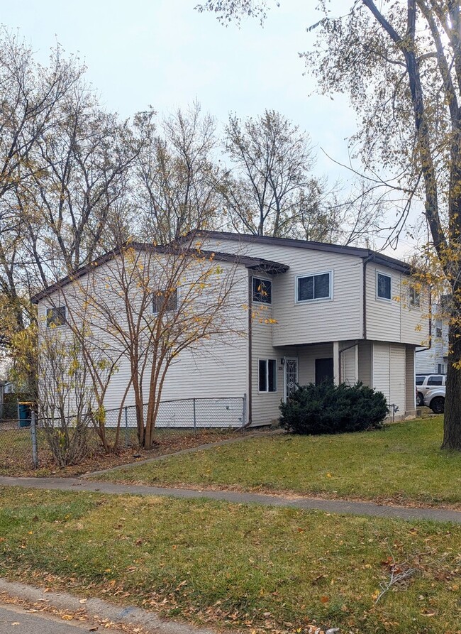 Photo - 1894 Moore Ave Townhome