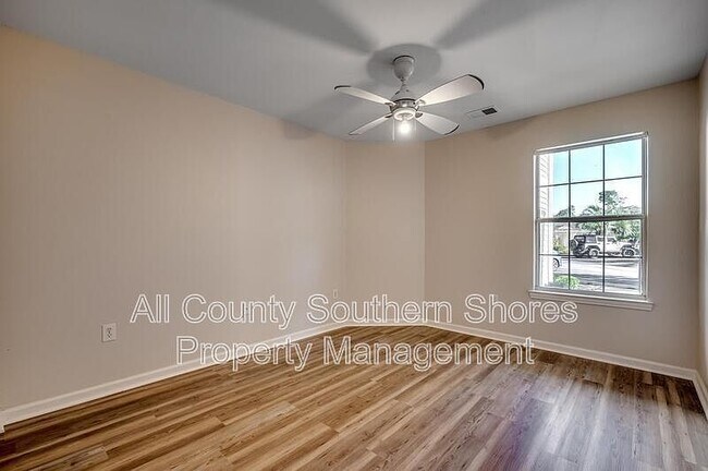 Photo - 1192 River Oaks Dr