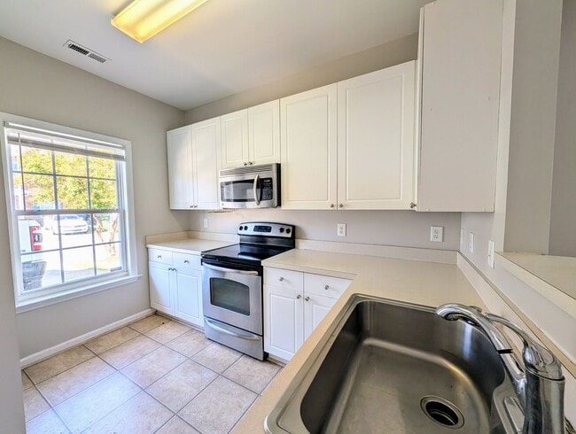 Photo - Hedingham Townhome