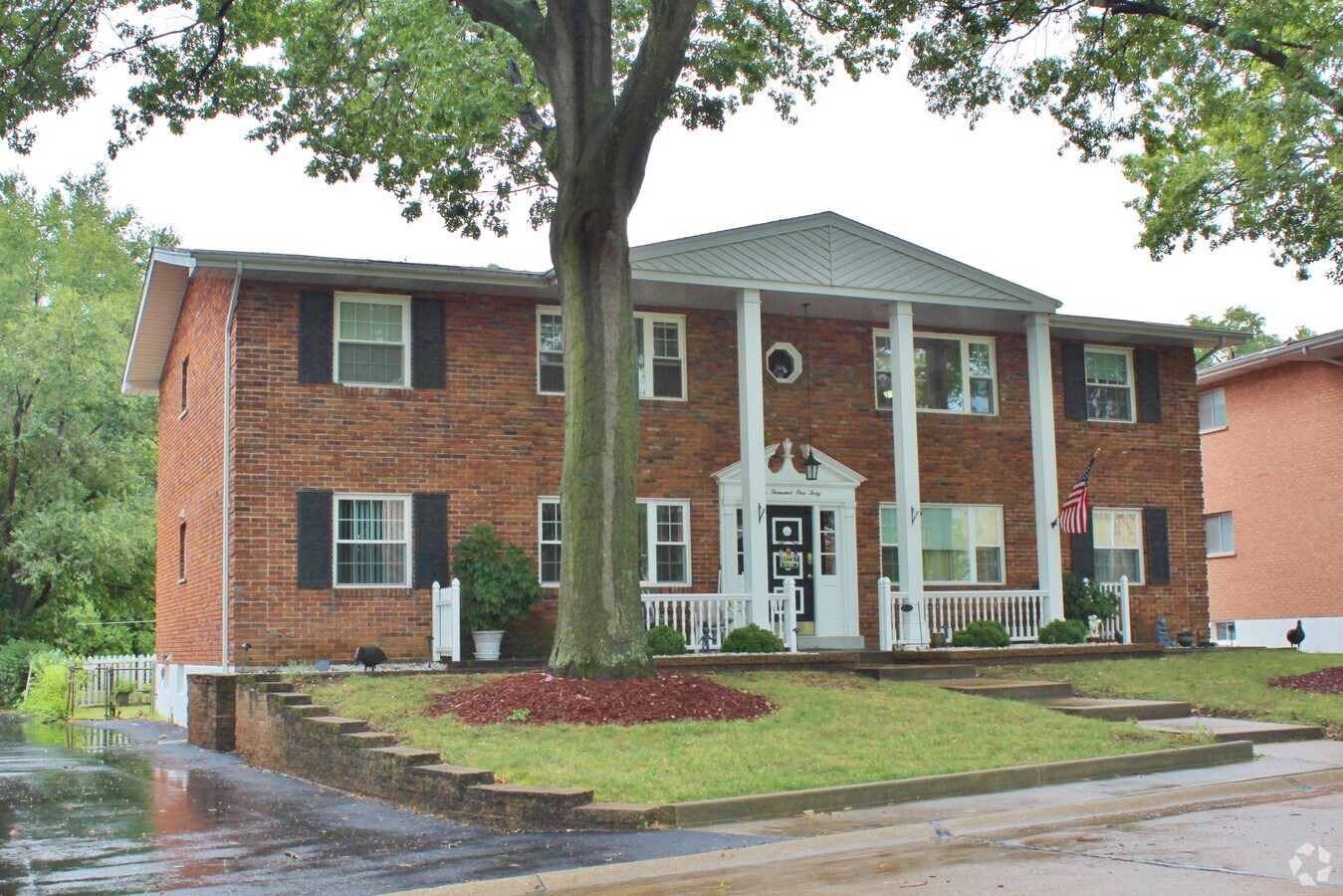 Photo - 10140-10150 Chaucer Ave Apartments