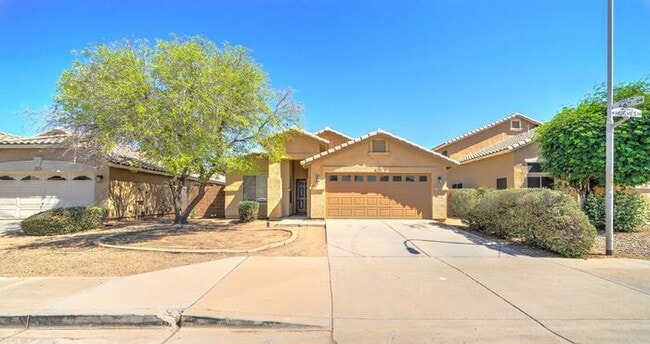 Photo - READY TO VIEW NOW! Bright, Open Floorplan w/ Brand New Interior Paint & Carpet!