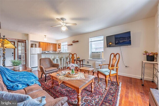 Photo - 2007 Mt Vernon St Unit 3R