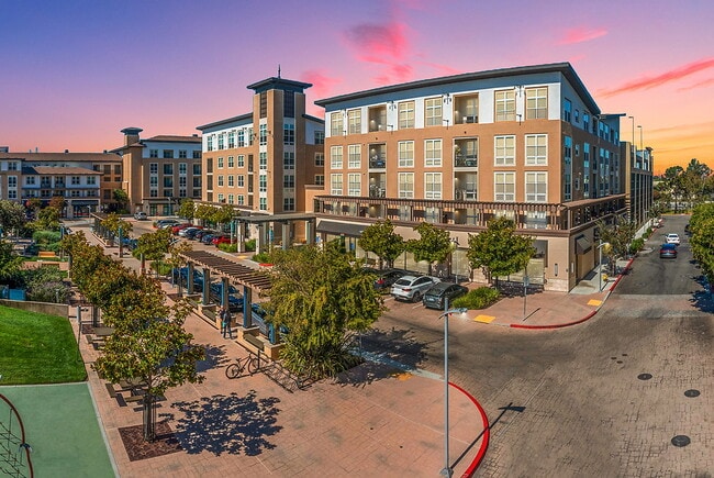 Building Photo - The Plaza