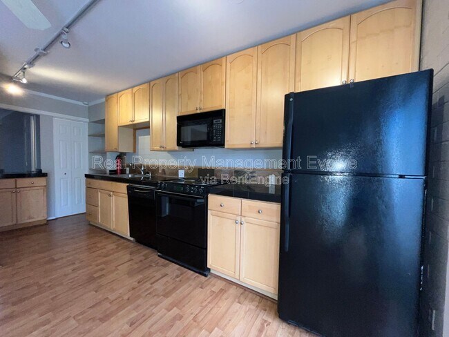 3637 E Monterosa St Unit 7
