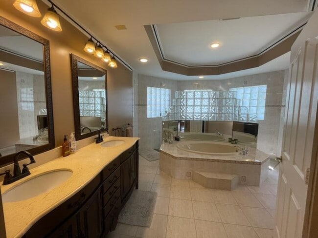 Photo - 711 Foresteria Ave