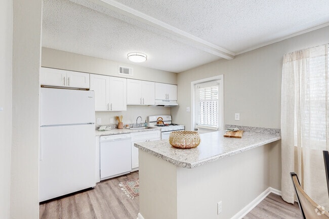 2BD 2BA 1,250SF