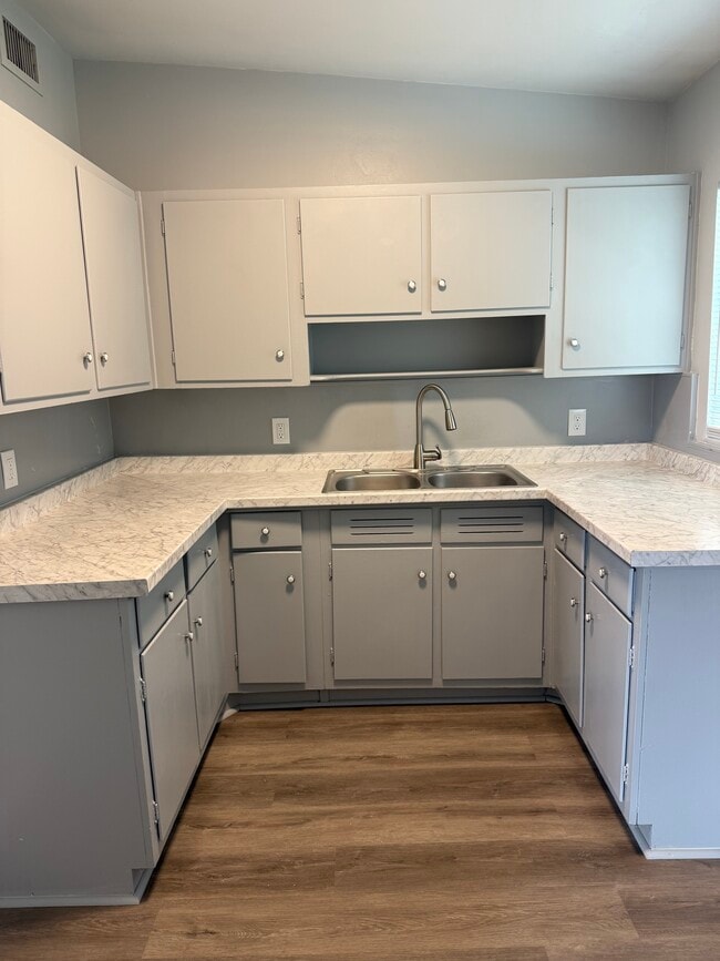 Photo - 114 Laurel Dr