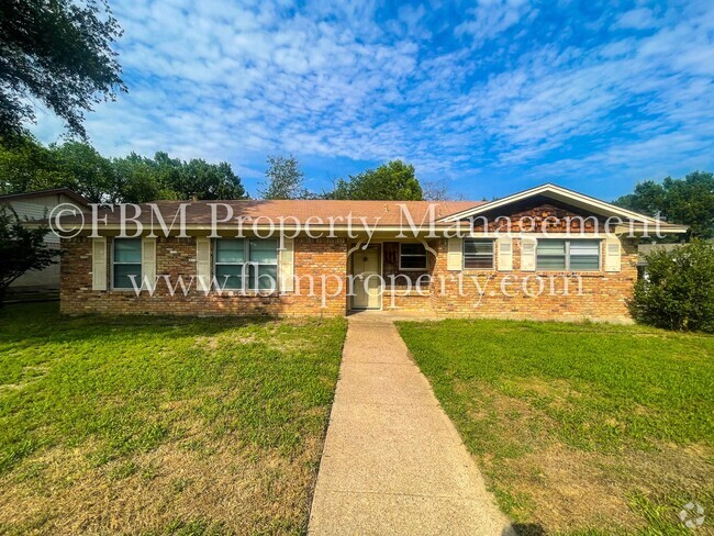 Building Photo - 1208 Crest Ridge Rental