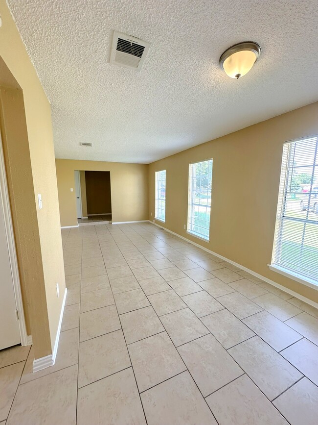 Photo - 12210 Roandale Dr